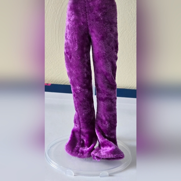 1999 VTG Mattel Barbie Doll with Rainbow Striped Top and Purple  Pants - Picture 7 of 17